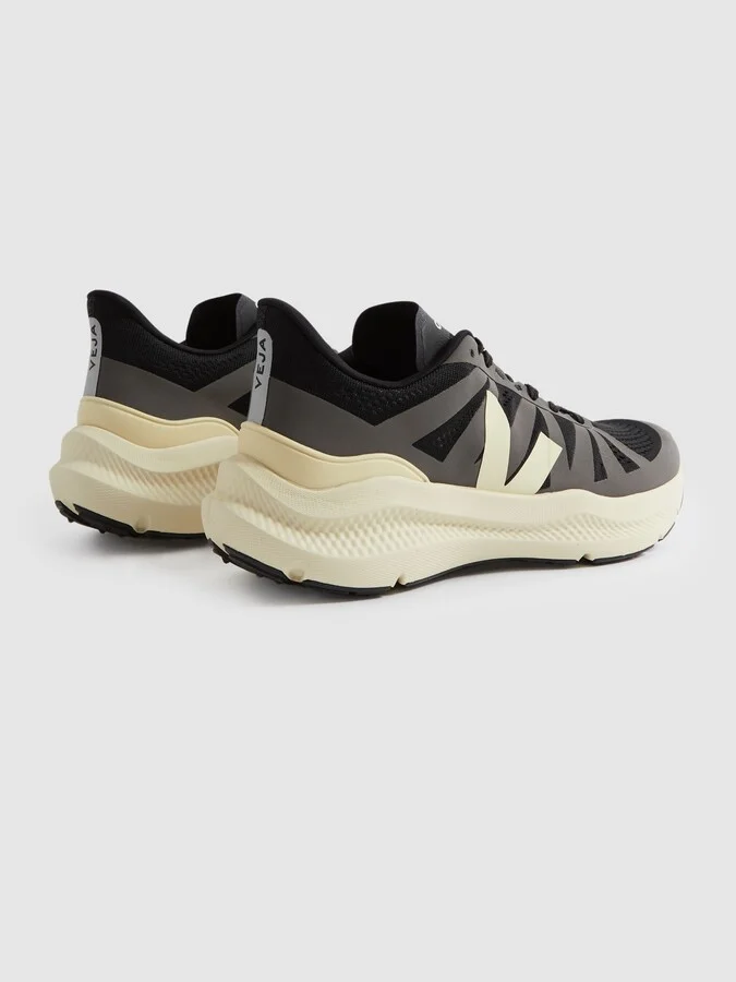 Veja Mesh Running Trainers - Image 3