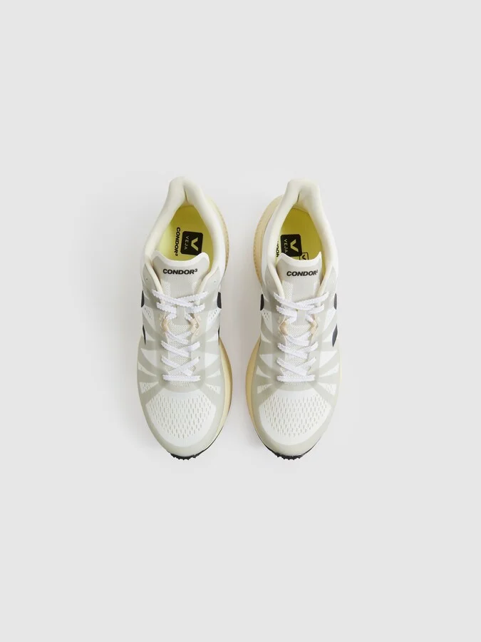 Veja Mesh Running Trainers - Image 2