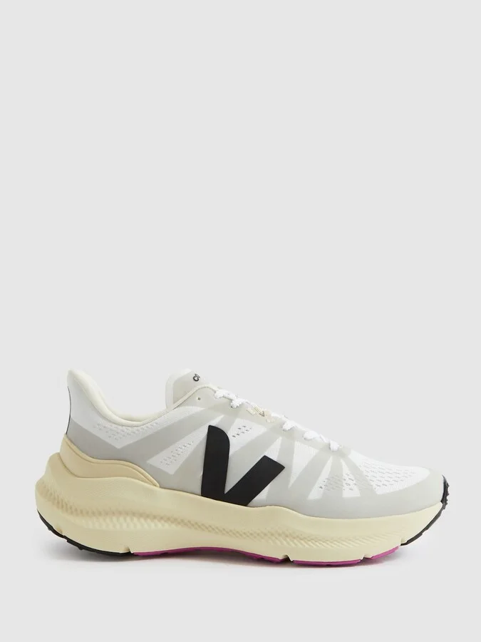 Veja Mesh Running Trainers