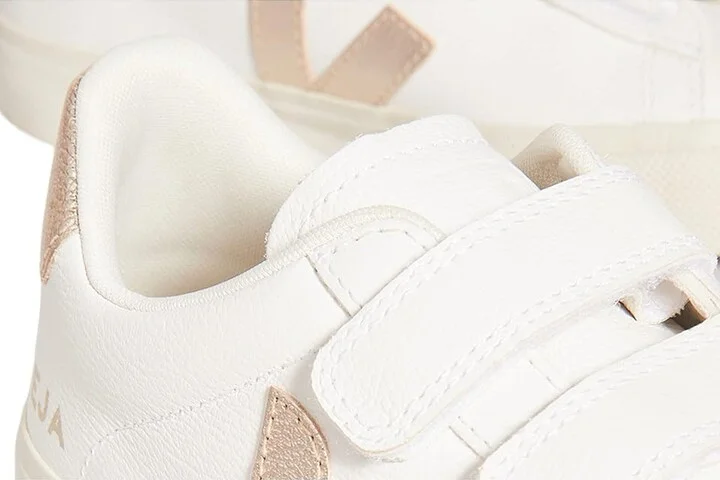 VEJA Recife Logo Women's Shoes Extra White/Platine : EU 42 (US Women's 11) M, Leather - Image 4