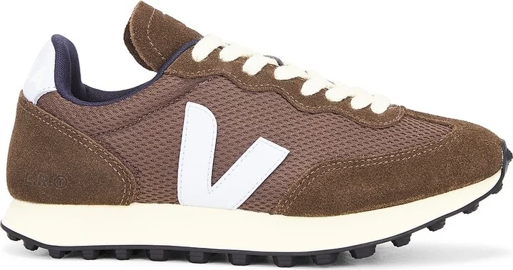 Veja Rio Branco in Brown
