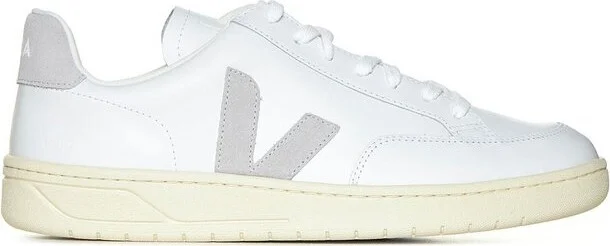 Veja Round Toe Lace-Up Sneakers