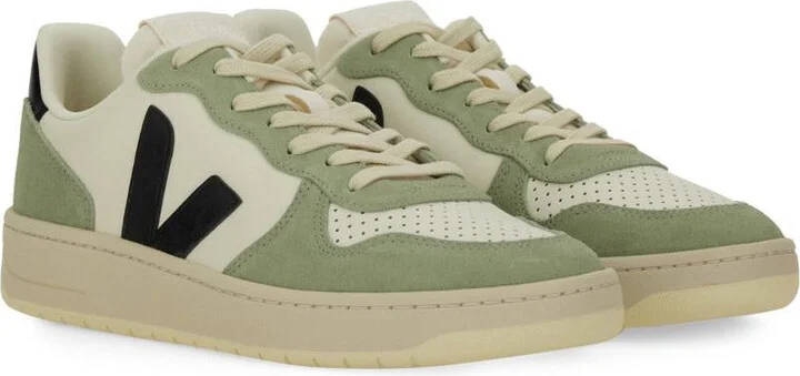 Veja Sneaker "V-10" - Image 2