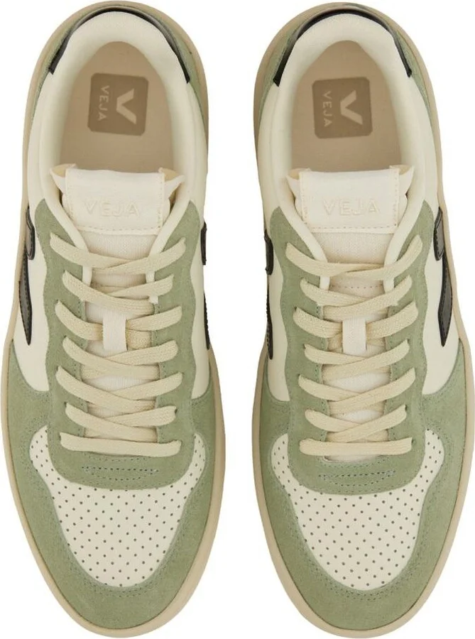Veja Sneaker "V-10" - Image 5