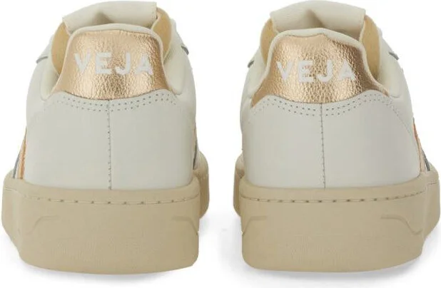 Veja Sneaker "V-10" - Image 3
