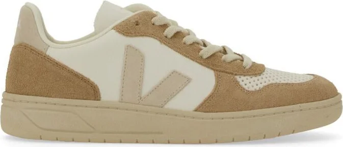 Veja Sneaker "V-10"