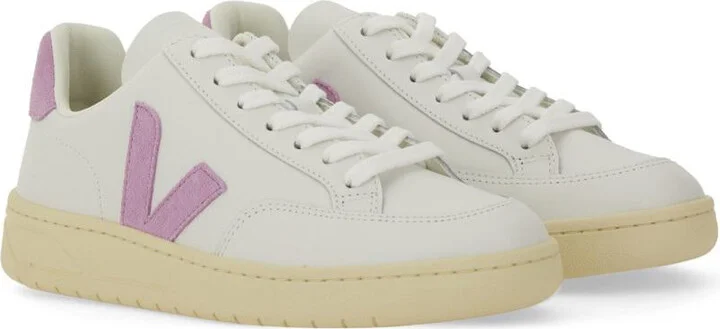 Veja Sneaker "V-12" - Image 2
