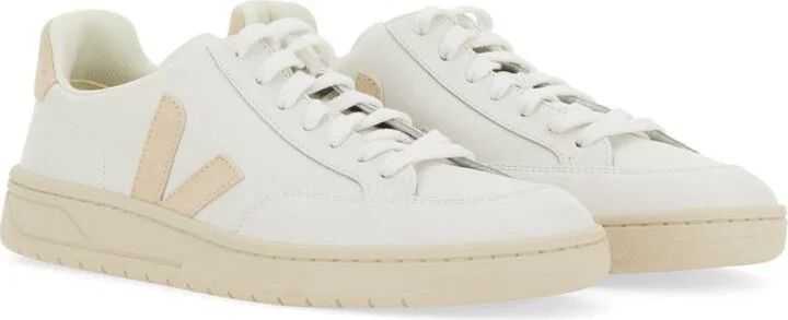 Veja Sneaker V-12 - Image 2