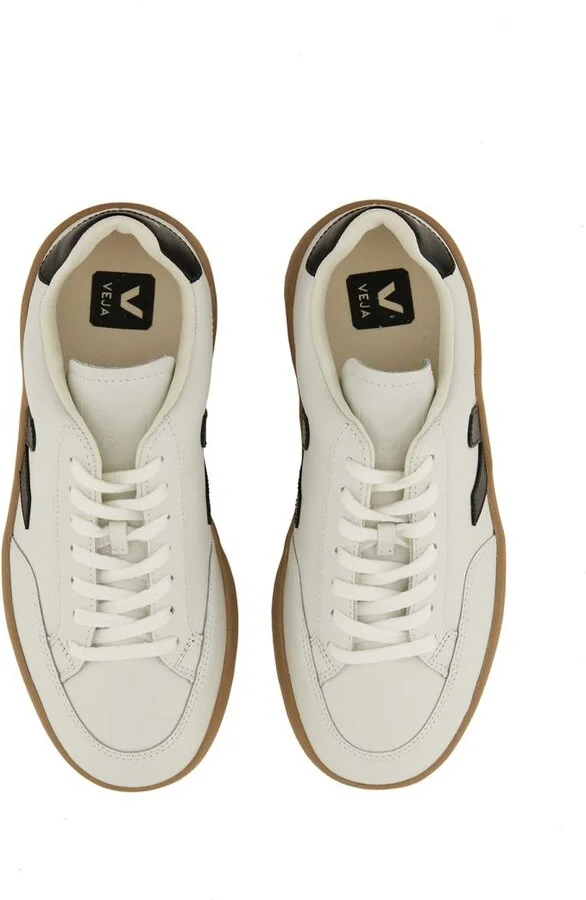 Veja Sneaker "V-12" - Image 2