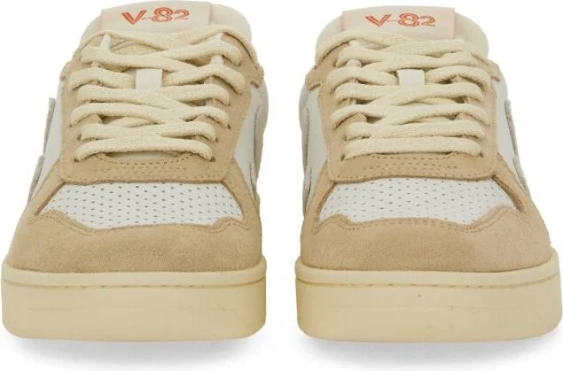 Veja Sneaker "V-82" - Image 5