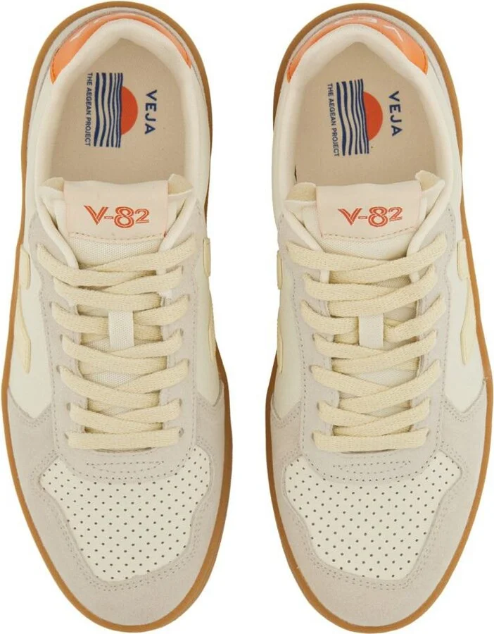 Veja Sneaker "V-82" Unisex - Image 6
