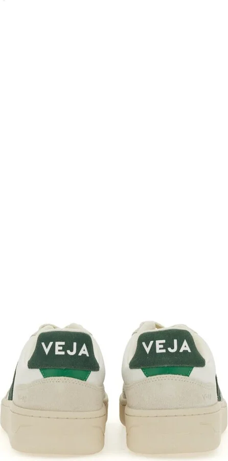 Veja Sneaker "V-90" - Image 5