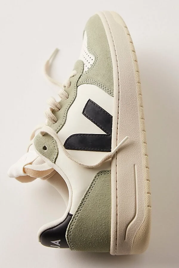 Veja V-10 Sneakers