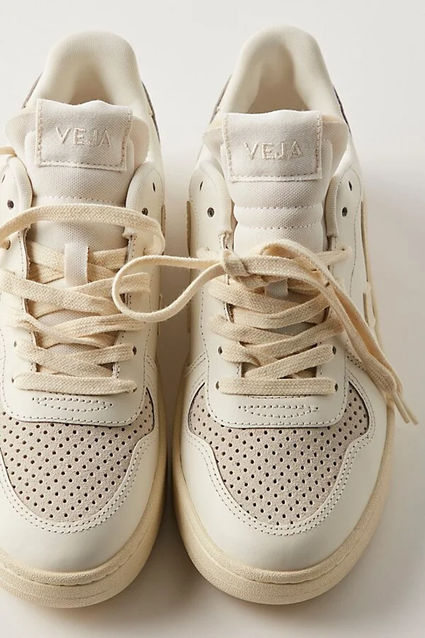 Veja V-10 Sneakers