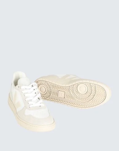 Veja V-10 Woman Sneakers - Image 2