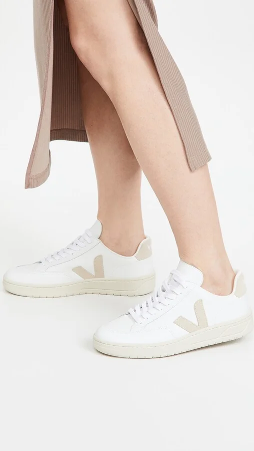 Veja V-12 Sneaker - Image 3