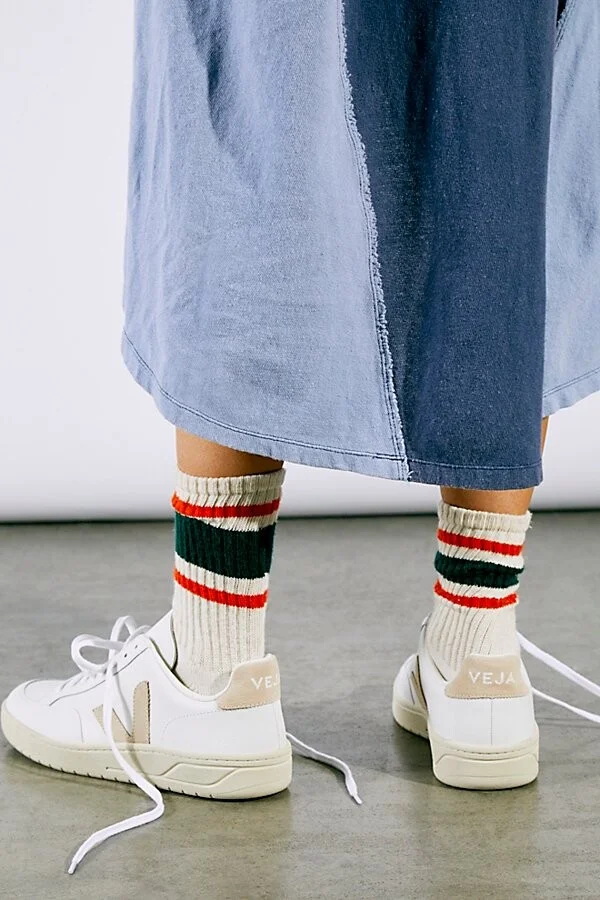 Veja V-12 Sneakers - Image 2