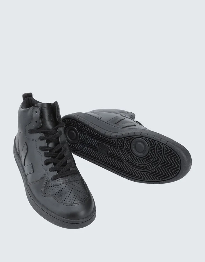 Veja V-15 Man Sneakers - Image 4