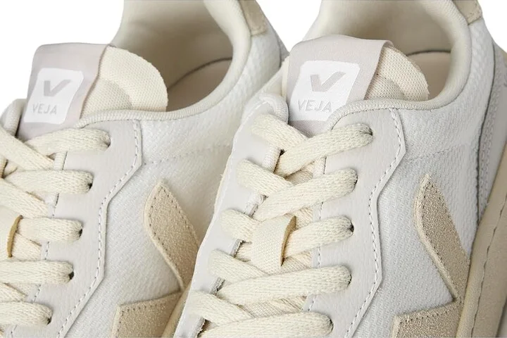 VEJA V-90 Men's Shoes White Pierre : EU 46 (US Men's 12) M, Leather - Image 7