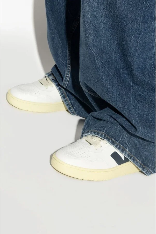 Veja V-90 O.T Leath Shoes - Image 2