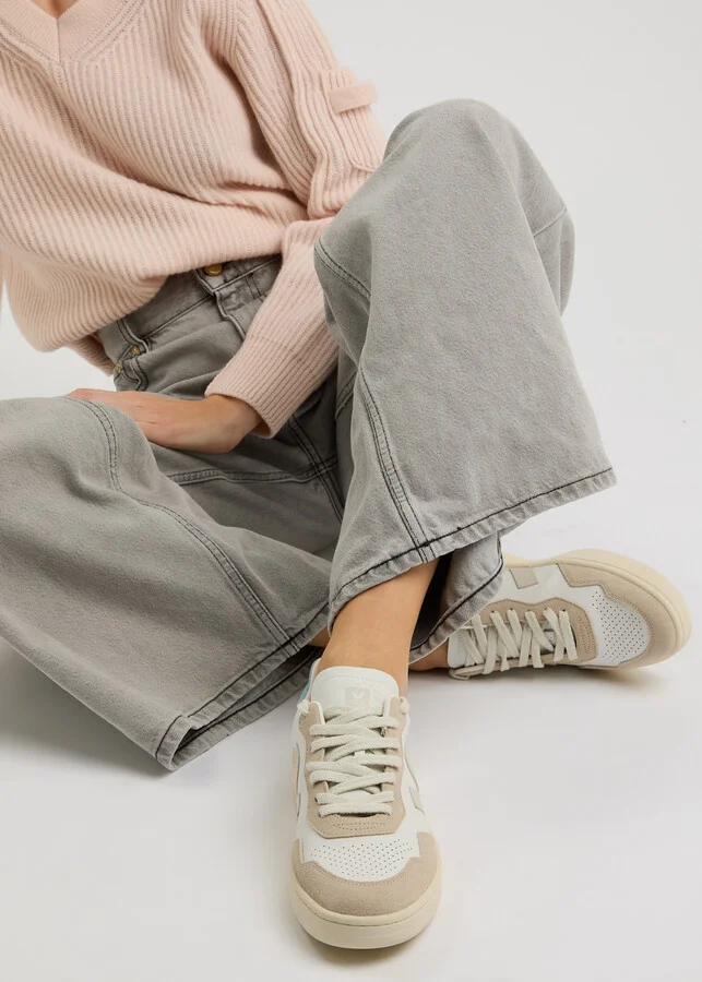Veja V-90 Panelled Leather Sneakers - Image 5