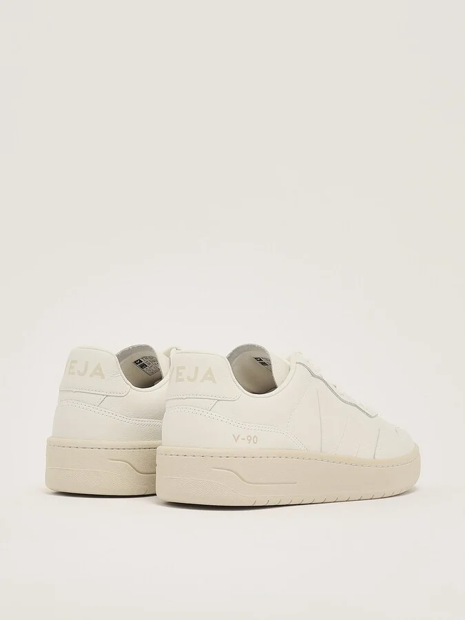 Veja V-90 Sneaker - Image 3