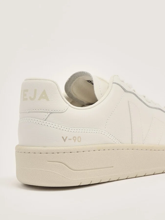 Veja V-90 Sneaker - Image 5