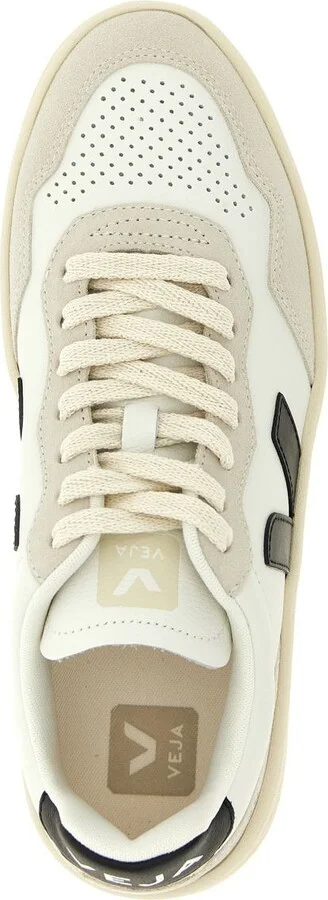 Veja 'V-90' Sneakers - Image 4
