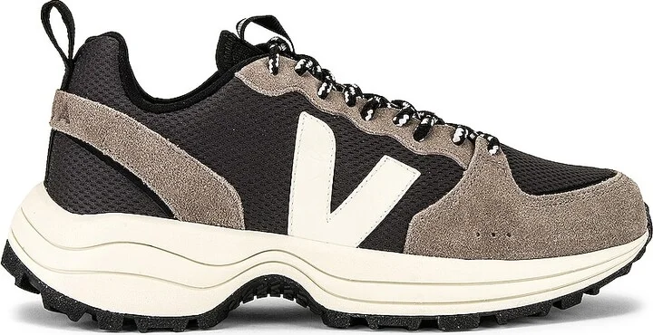 Veja Venturi Sneaker in Charcoal