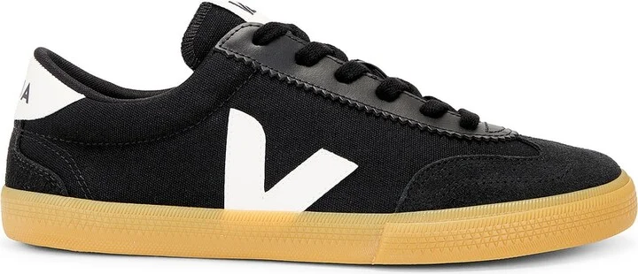 Veja Volley in Black