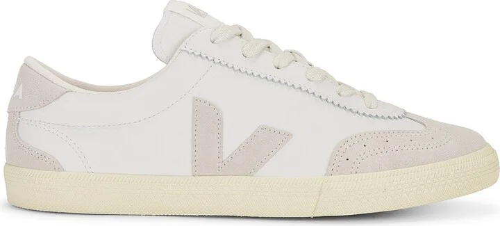 Veja Volley in White