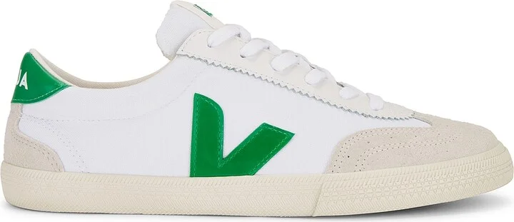 Veja Volley in White