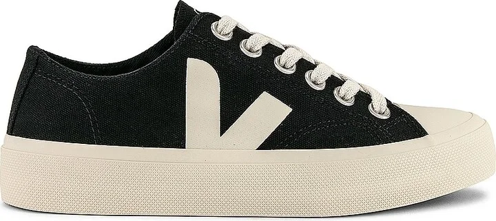 Veja Wata Ii Low in Black