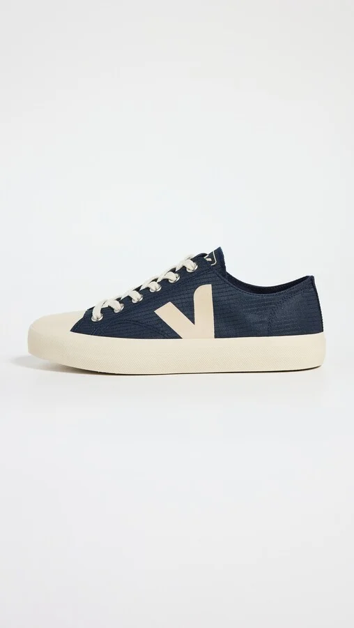 Veja Wata II Low Sneakers - Image 2