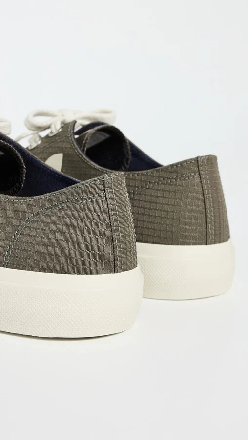 Veja Wata II Low Sneakers - Image 3
