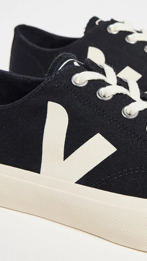 Veja Wata II Low Sneakers - Image 2