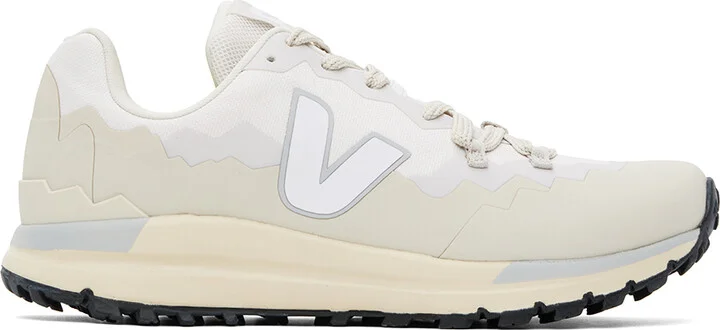 VEJA White & Beige Fitz Roy Trek-Shell Sneakers