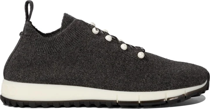 Veles Sneakers & Slip-On