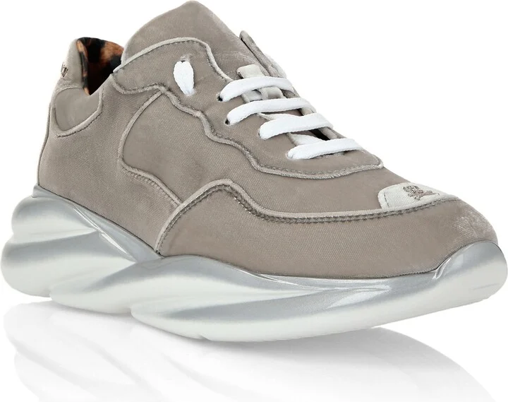 Velvet Runner