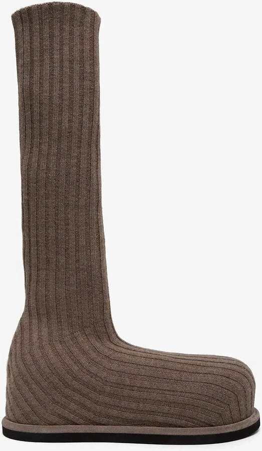 Veneda platform beige knitted stretch boots