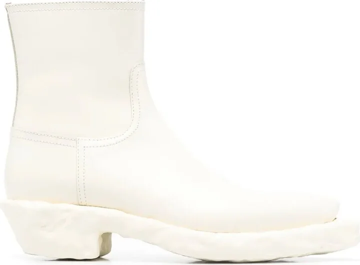 Venga leather ankle boots
