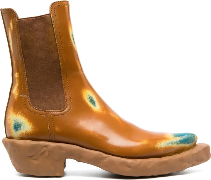 Venga pointed-toe ankle boots