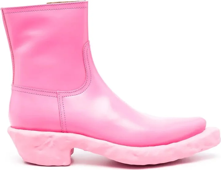 Venga Western-style boots