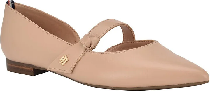 Venny Womens Faux Leather Cut Out Ballet Flats