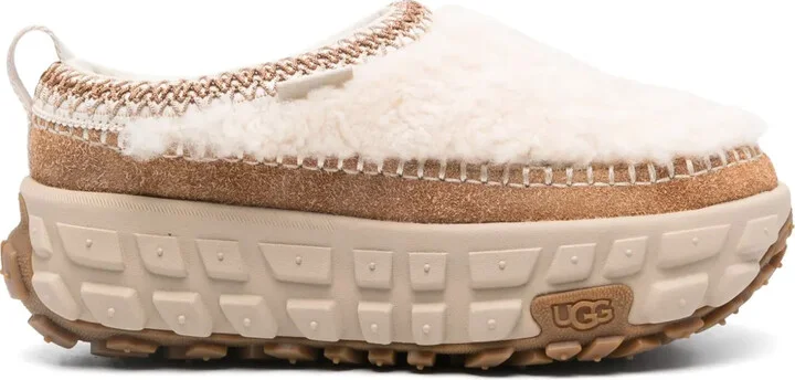 Venture Daze Cozy slippers