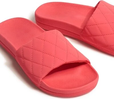 Vera Bradley Women's Outlet Essential Slides Cayenne - Image 2