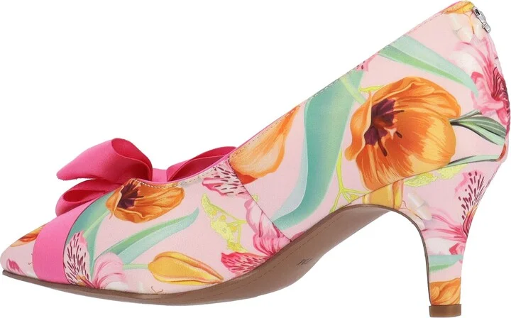 Verbena Pointed Toe Pump - Image 2