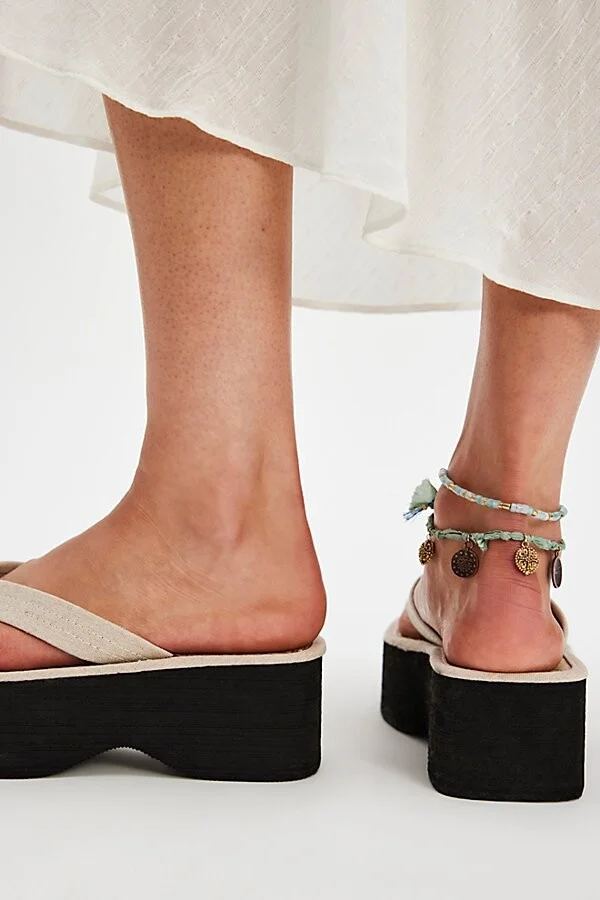 Vero Thong Platform Sandals - Image 3