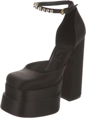 Versace - Image 2