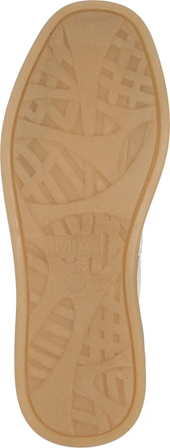 Vesta Low Top Sneaker - Image 5